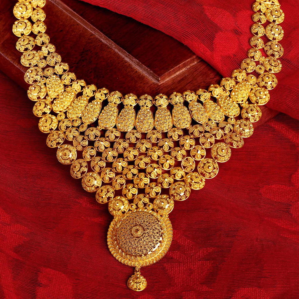 Stunning Grand Floral Gold Necklace