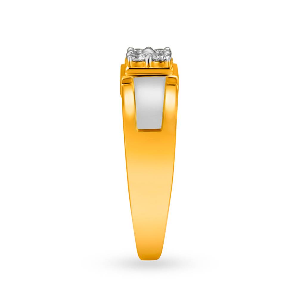 Contemporary 18 Karat Yellow Gold And Diamond Finger Ring,,hi-res image number null