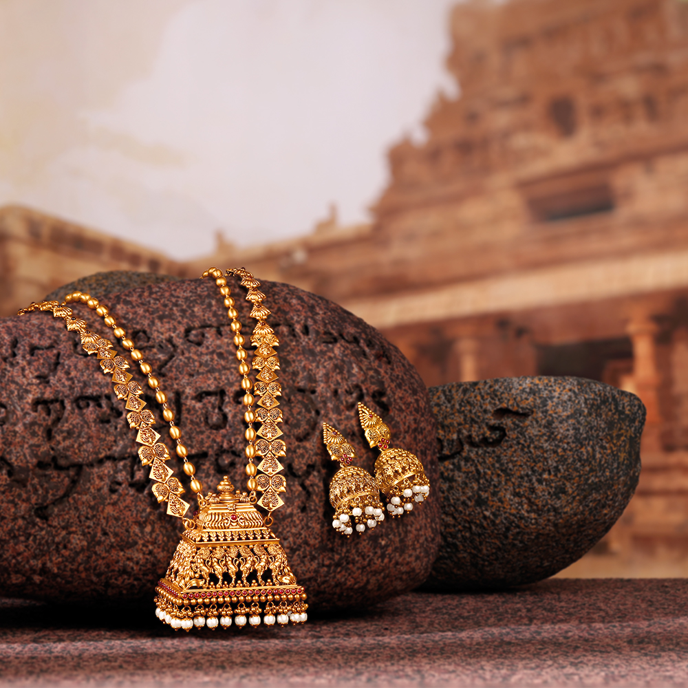 Kottravai Mandapam Necklace Set