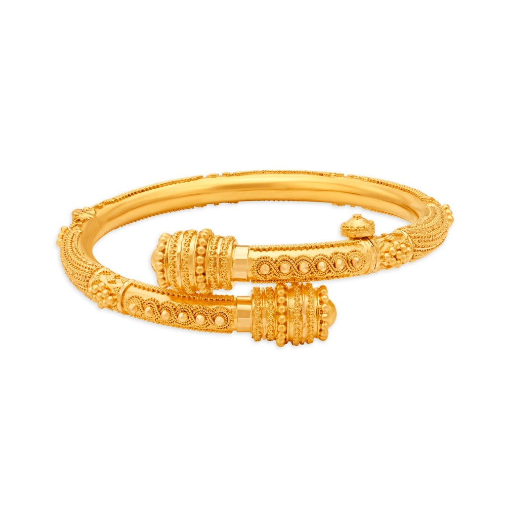 Tanishq Chic Gold Bangles Price Starting From Rs 73,676. Find Verified  Sellers in Pathanamthitta - JdMart