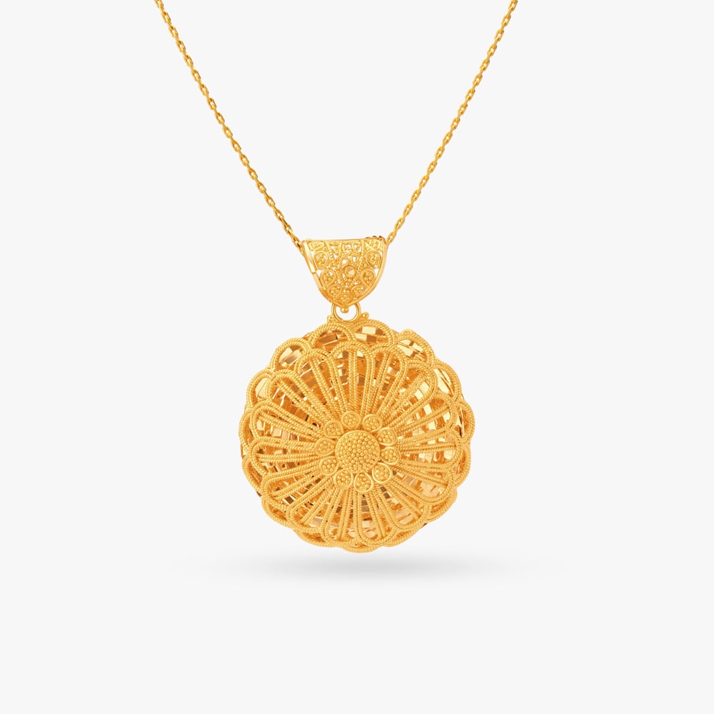 

Nature-Inspired Gold Pendant