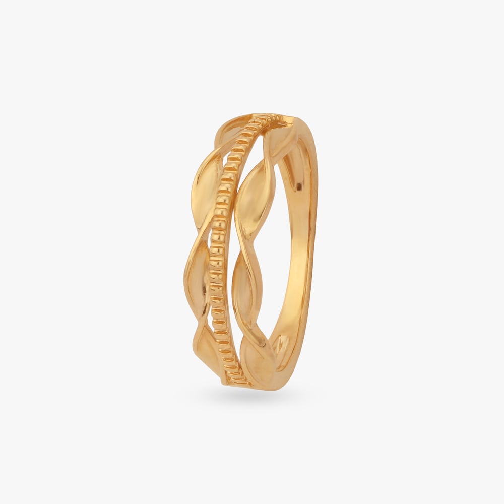 

Rhythmic Flow Gold Ring