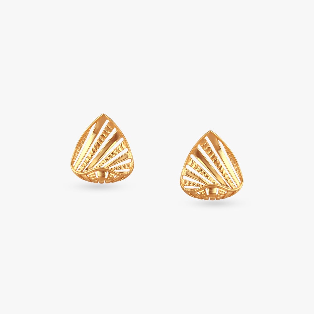 

Gleaming Lines Gold Stud Earrings