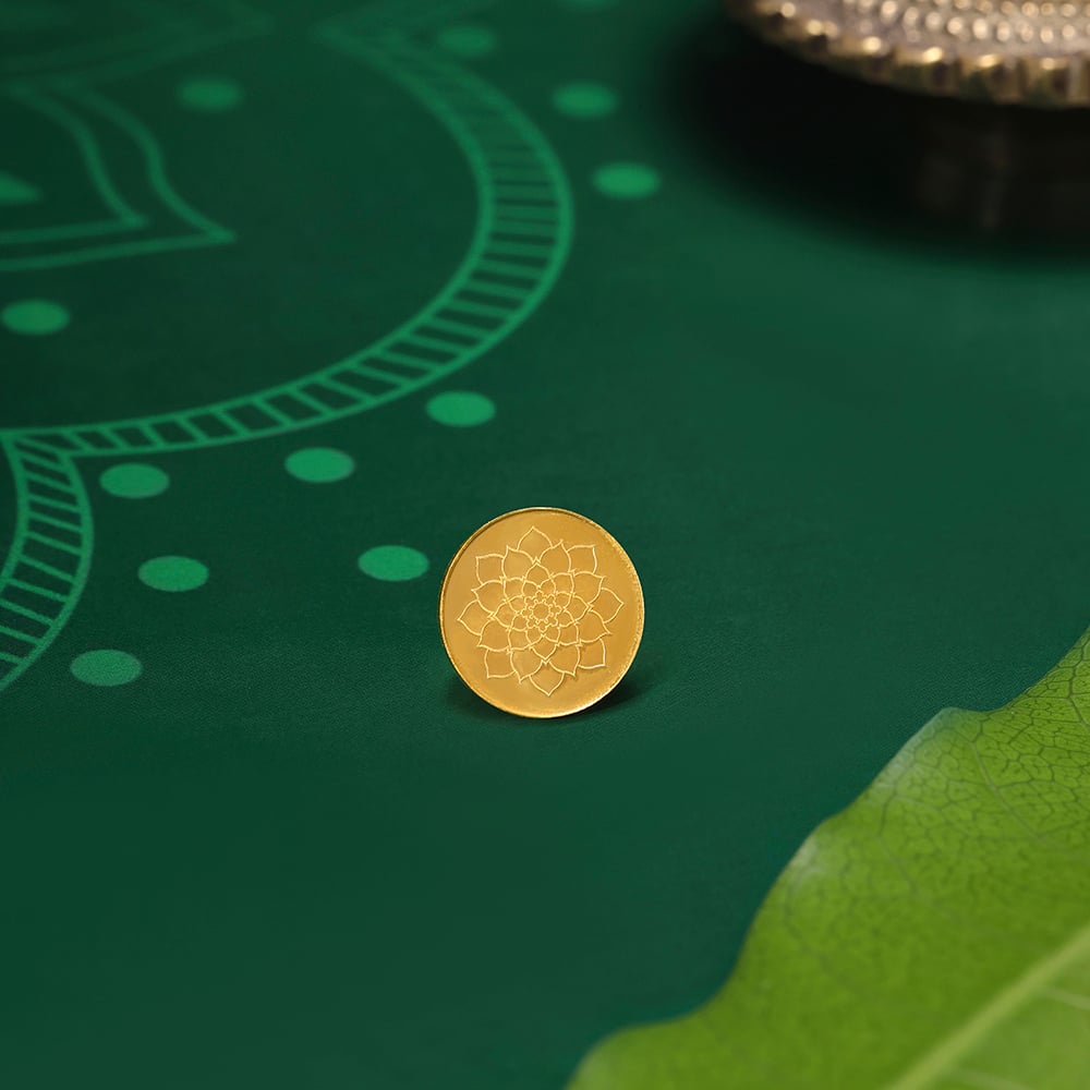 10 GM 22 Karat Stunning Lotus Gold  Coin,,hi-res image number null