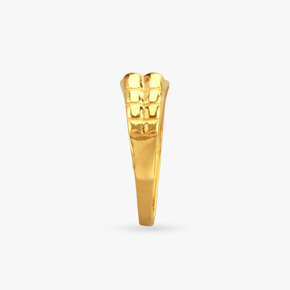 Sculpted Strength Gold Finger Ring for Men,,hi-res image number null