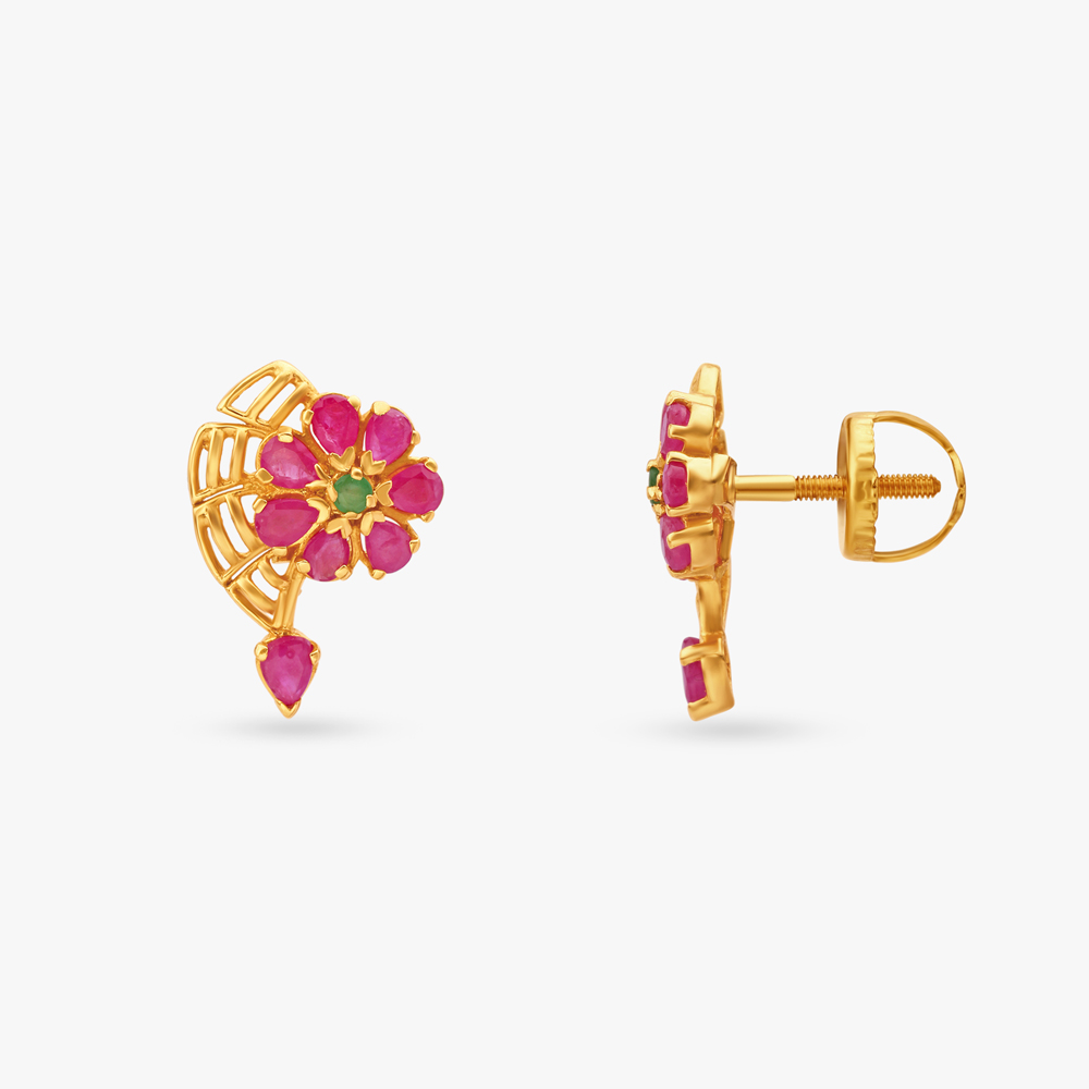 Grandeur Gold Pendant and Earrings Set,,hi-res image number null