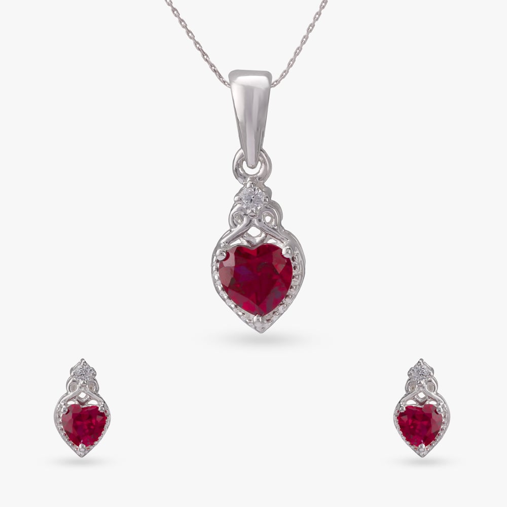 

Crimson Heart Silver Pendant and Earrings Set