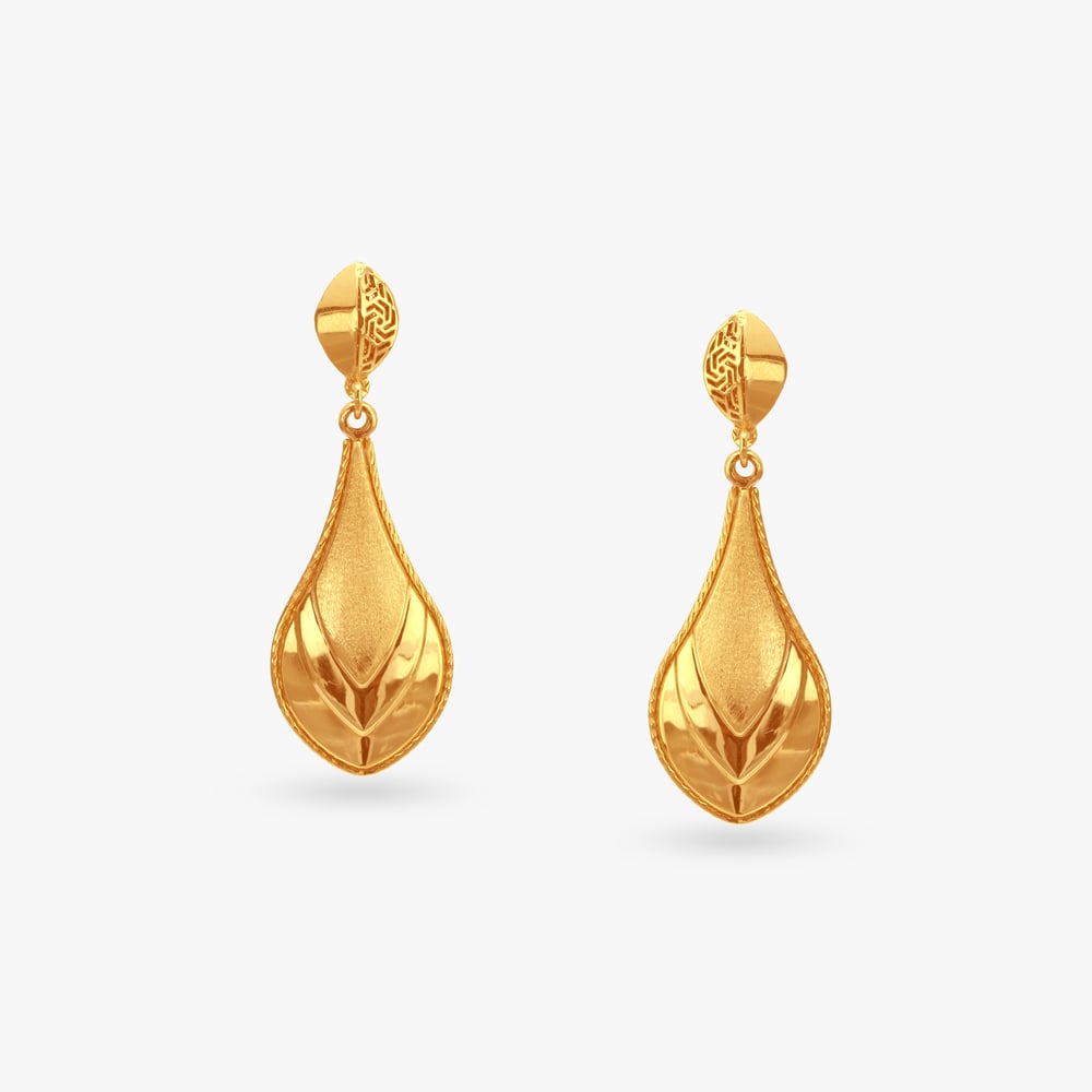 

Radiant Filigree Gold Drop Earrings