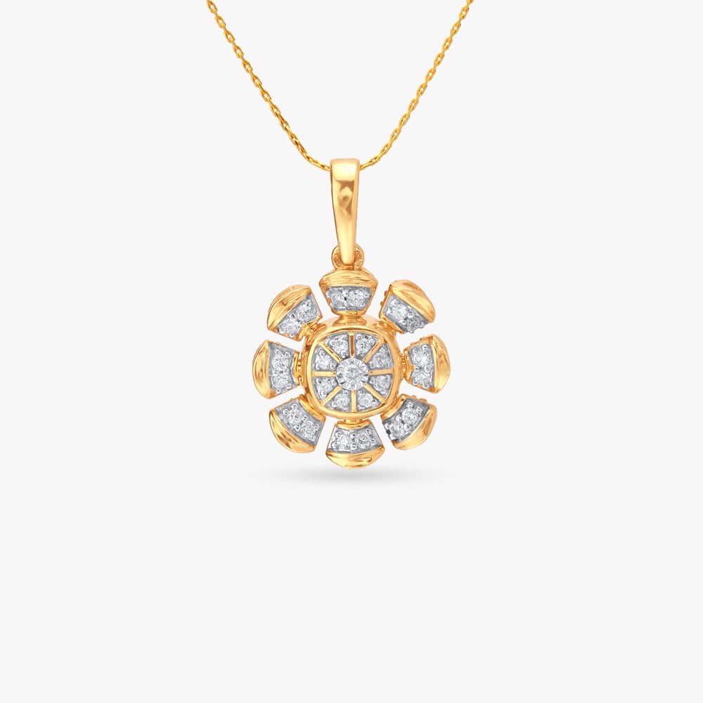 

Convertible Chic Diamond Pendant