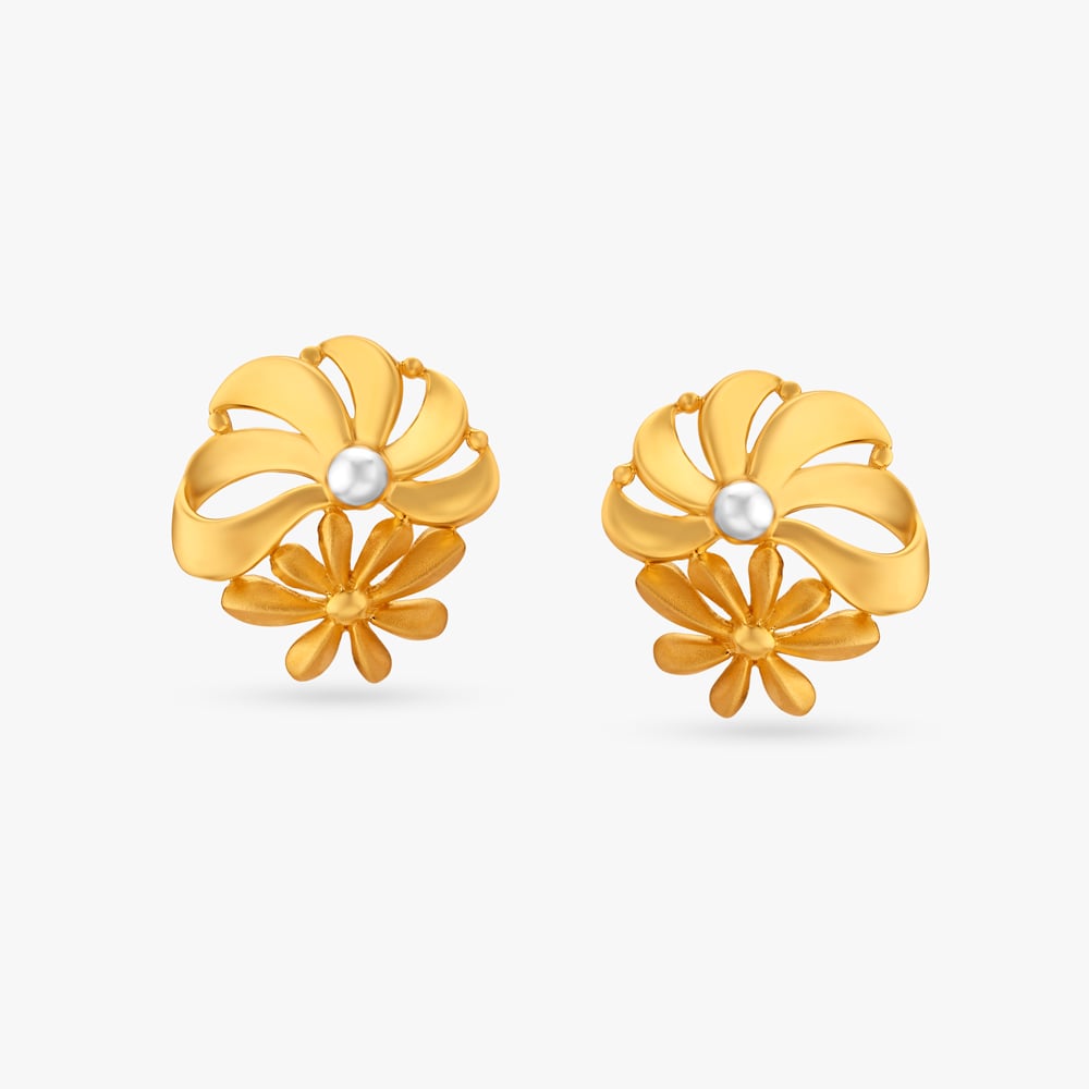 Irresistible 22 Karat Yellow Gold Floral Stud Earrings