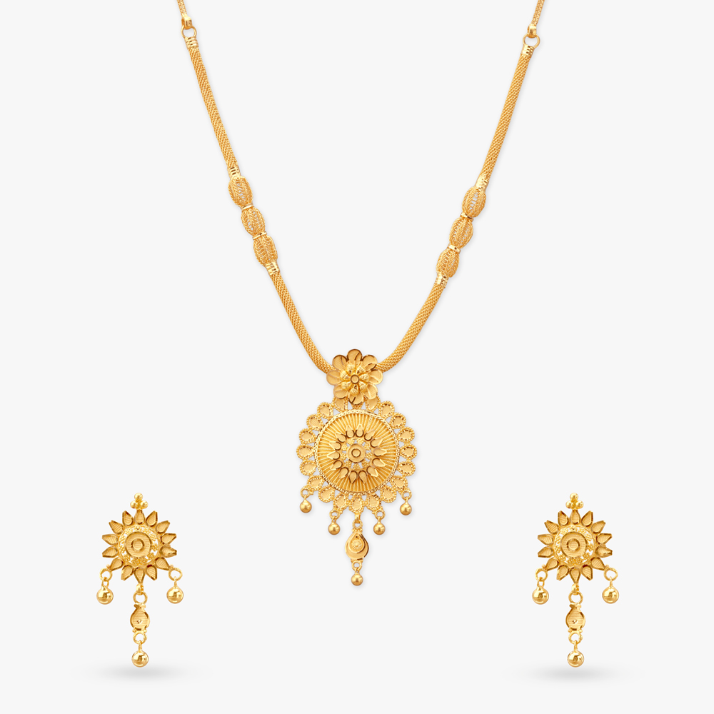 

Sunbeam Bloom Gold Necklace Set