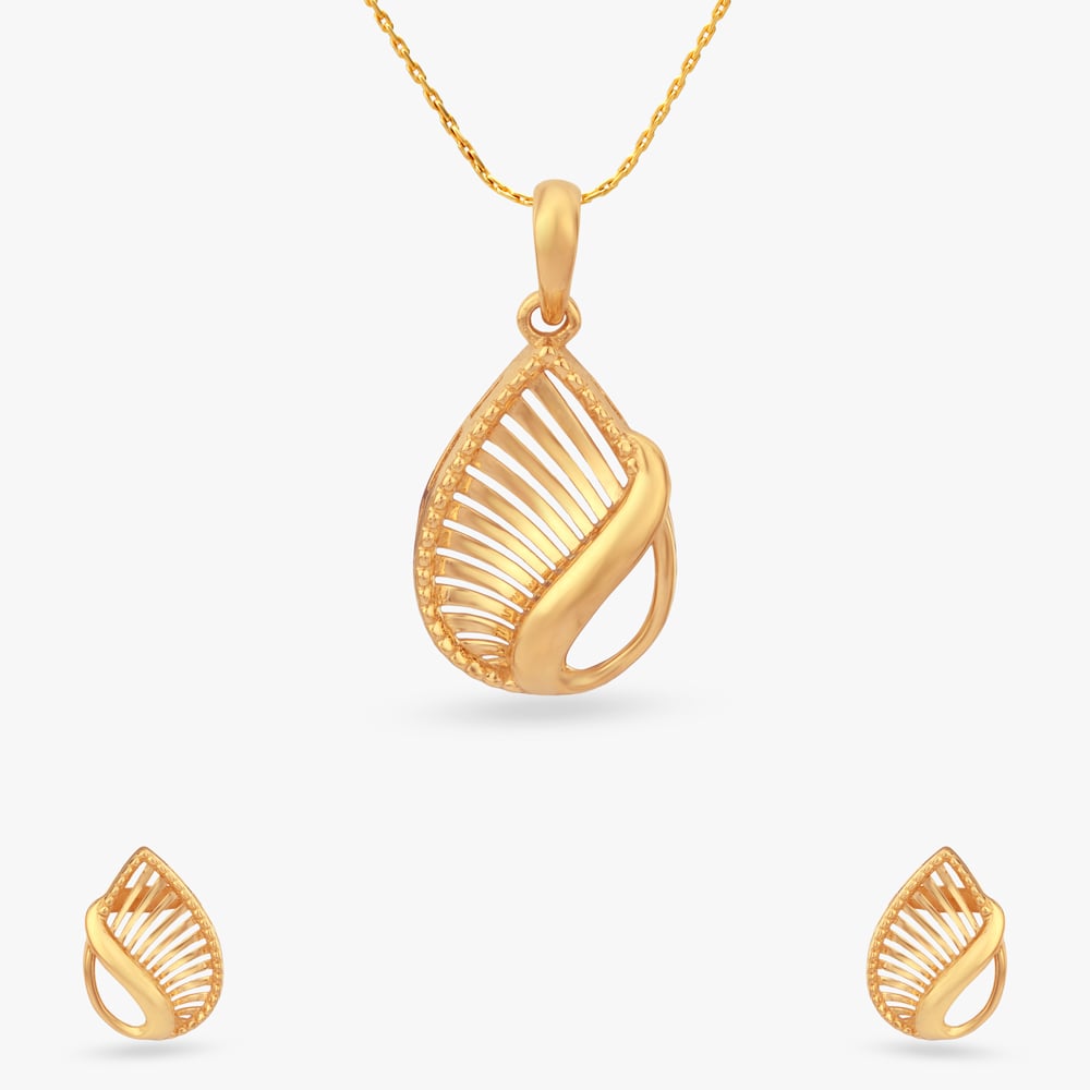 

Arch Swirl Gold Pendant and Earrings Set