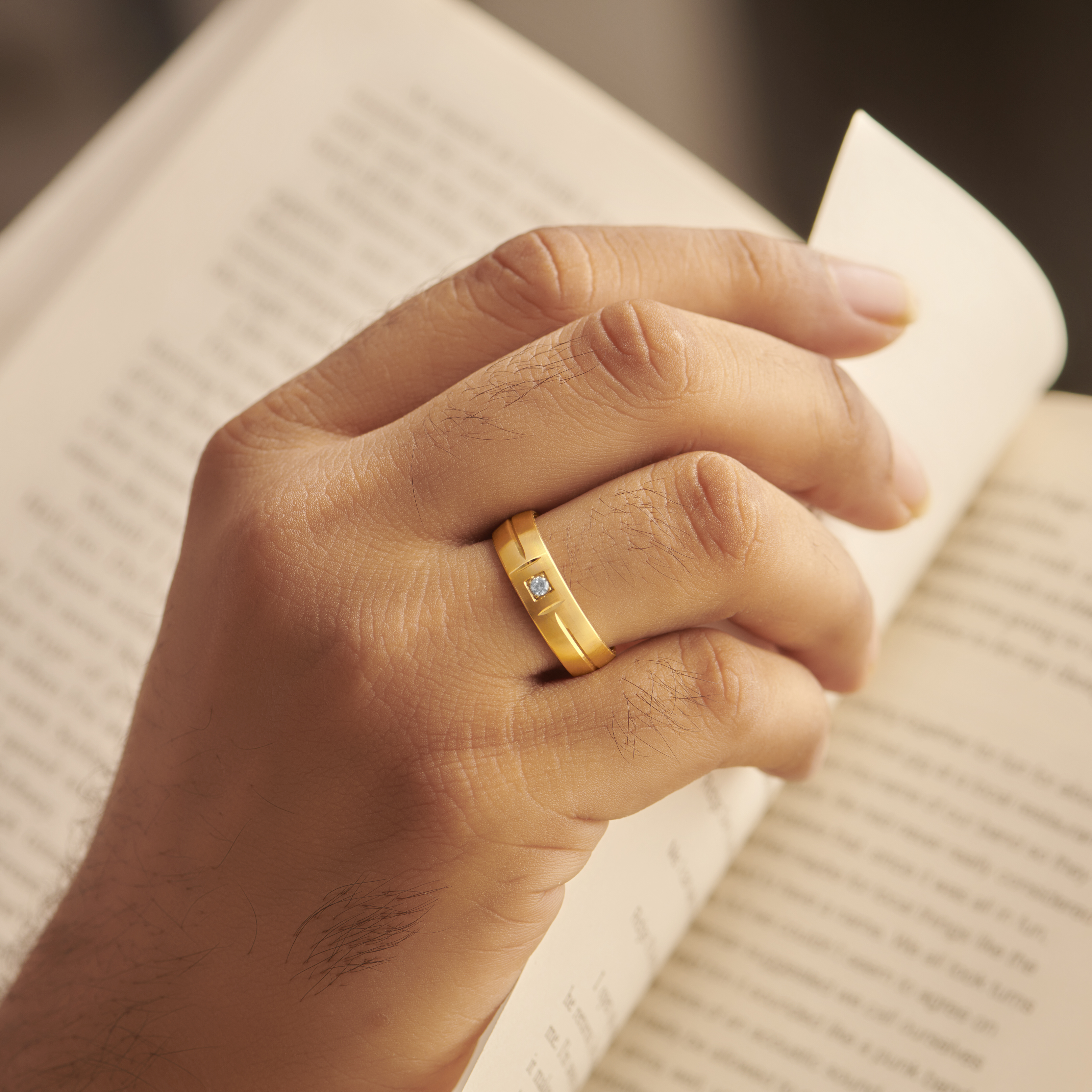 Intriguing 22 Karat Yelow Gold Boat Finger Ring