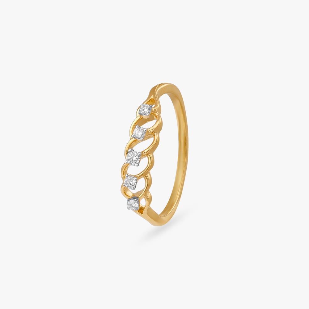 

Chic Entwine Diamond Finger Ring