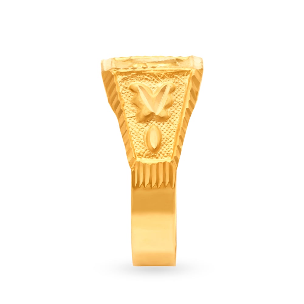 Opulent 22 Karat Yellow Gold Etched Finger Ring,,hi-res image number null