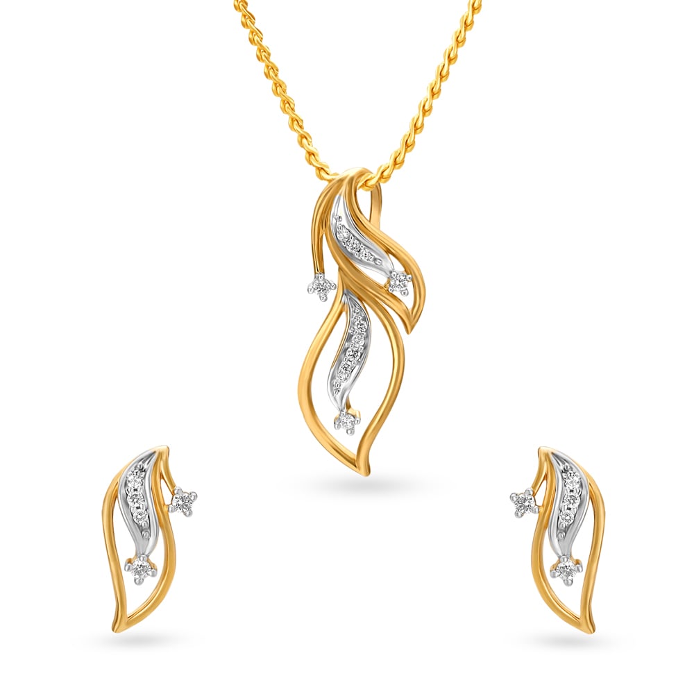 Charming Leaf Pattern Diamond Pendant And Earrings Set