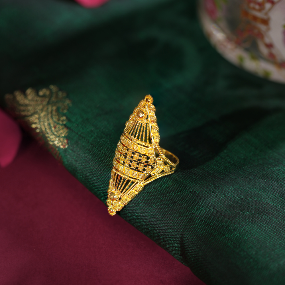 Tanishq maharashtrian jewellery best sale