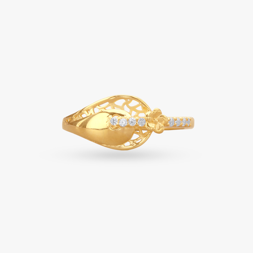 

Crown Crossover Gold Ring