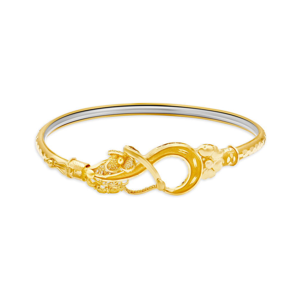 Charming Gold Bangle