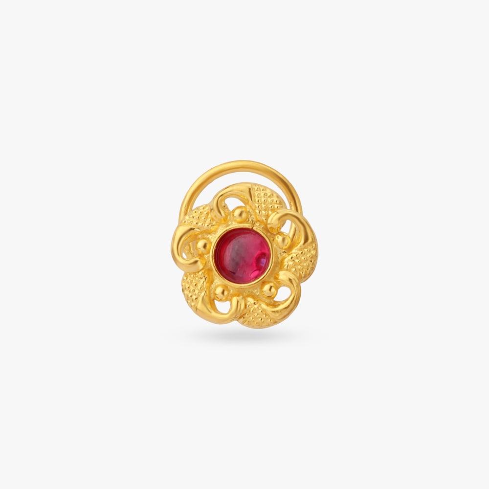 

Radiant Bloom Gold Nose Pin