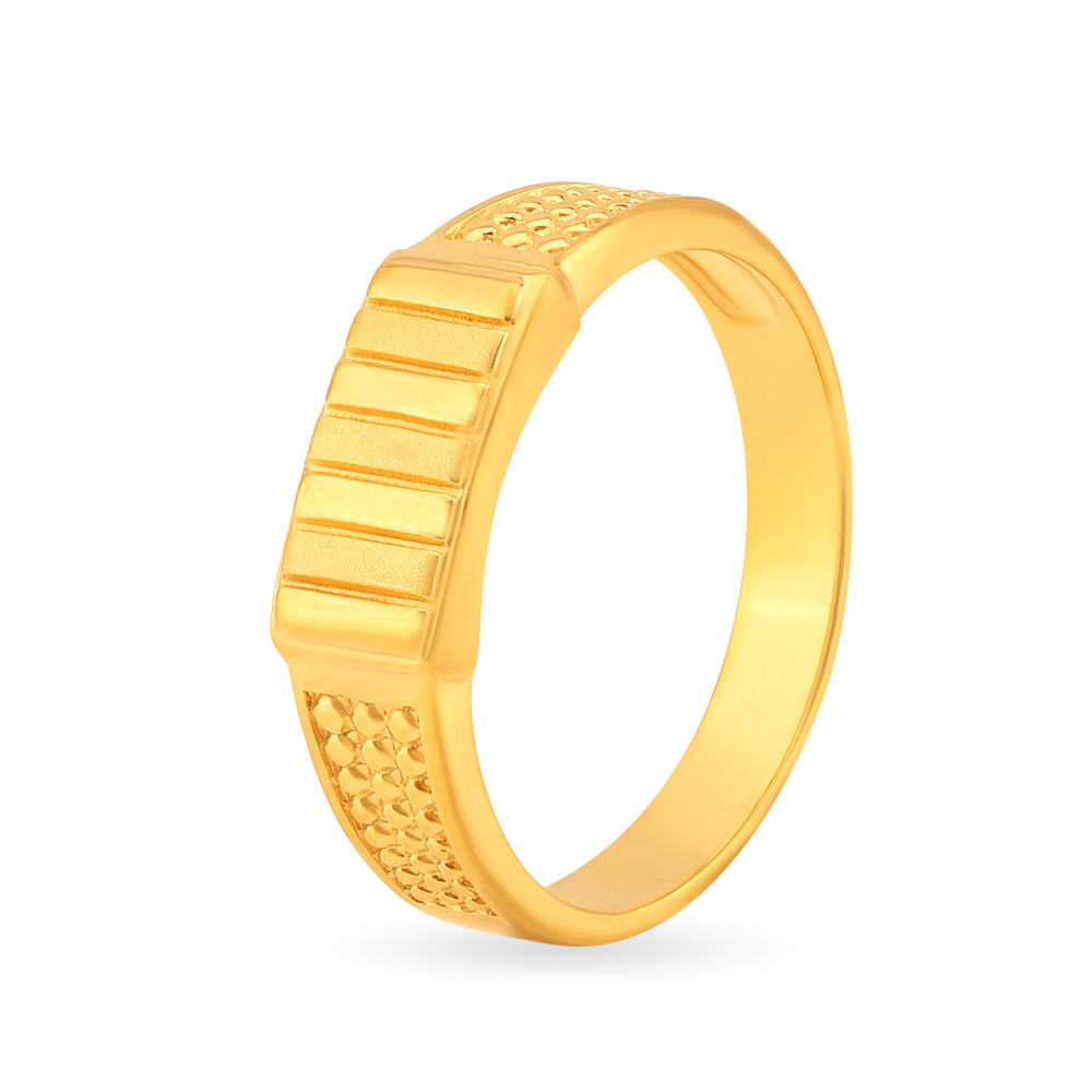 Modish 22 Karat Yellow Gold Geometric Ring