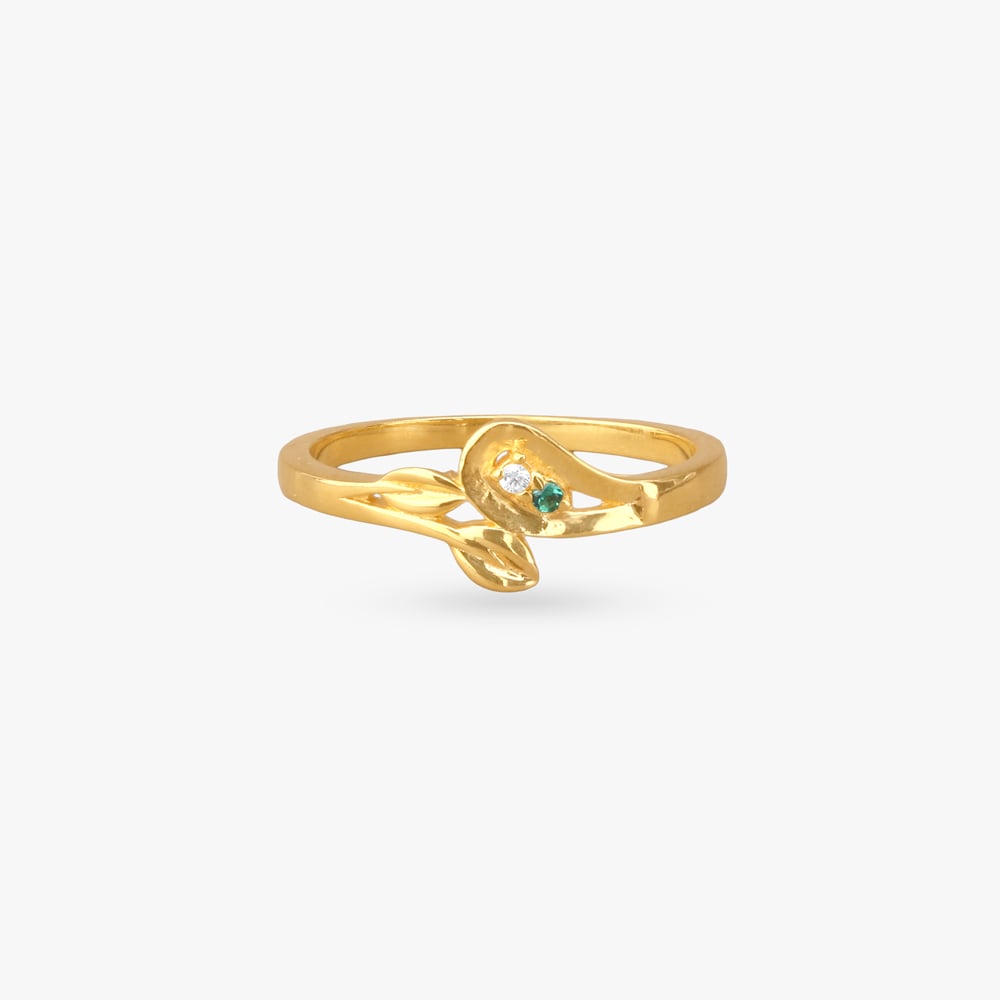 

Graceful Leaf Gold Finger Ring