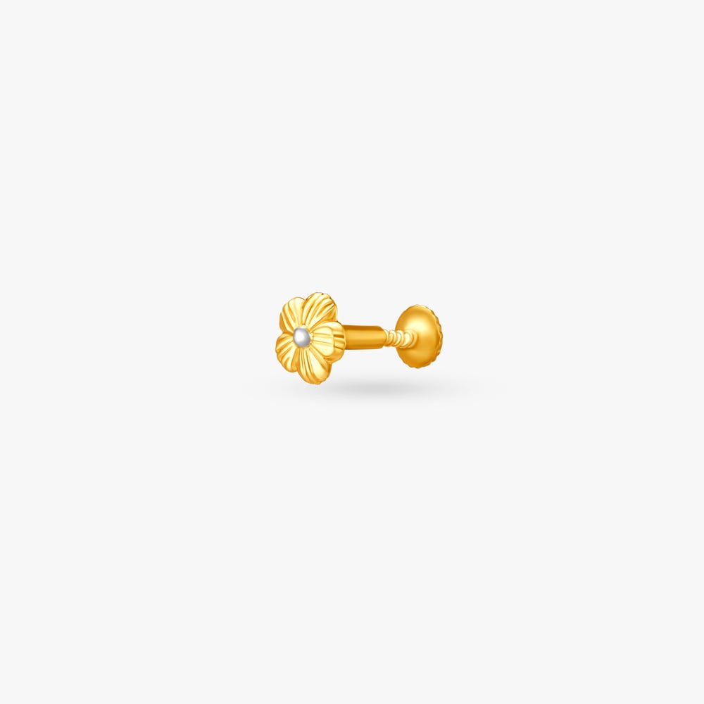

Charming Gold Nose Pin for the Indian Bride