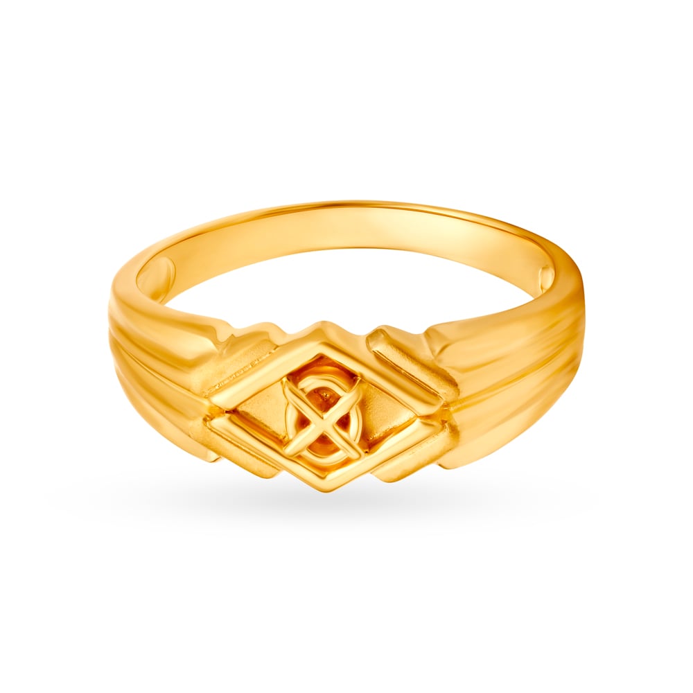 Regal 22 Karat Yellow Gold Finger Ring,,hi-res image number null