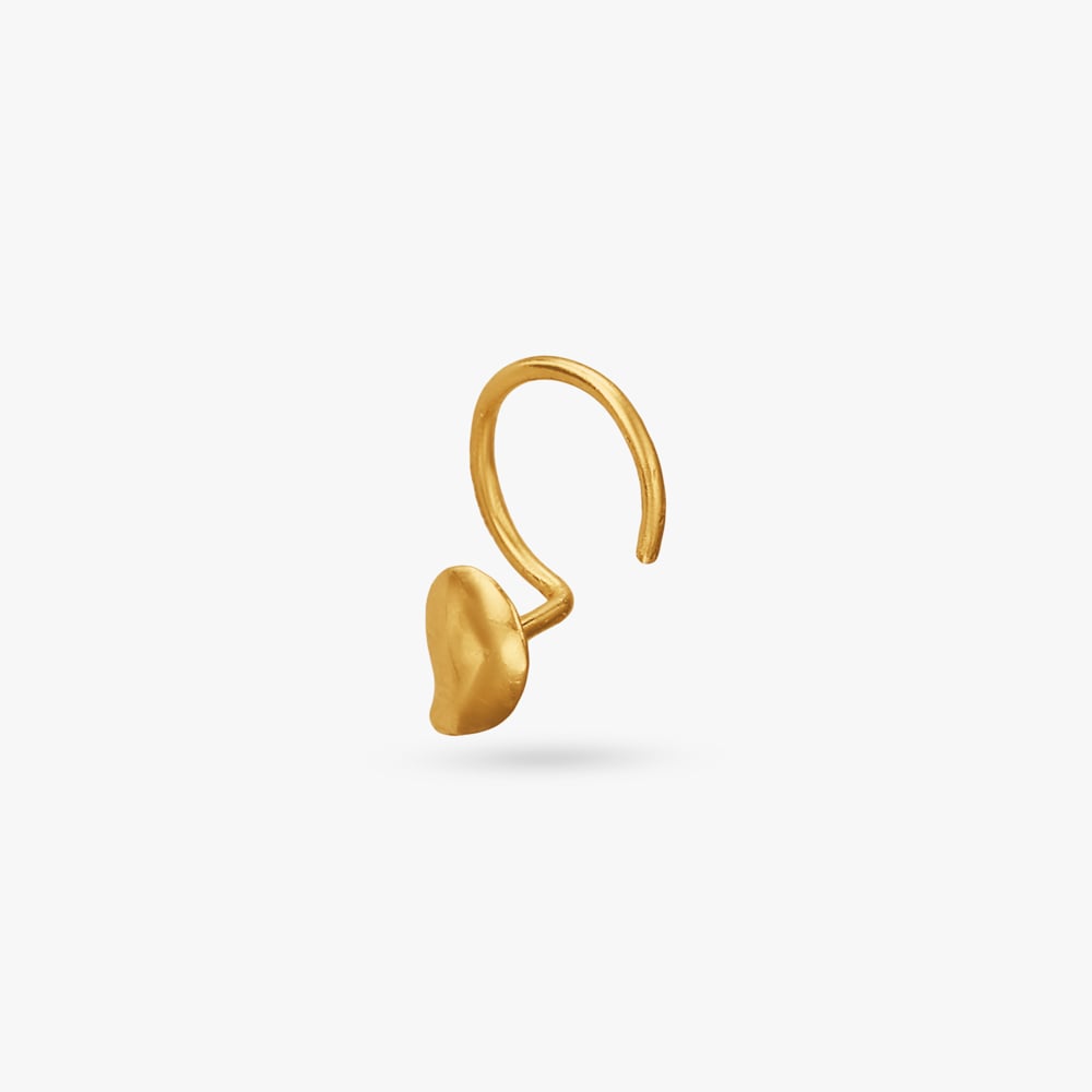 

Curved Petal Gold Nose Pin