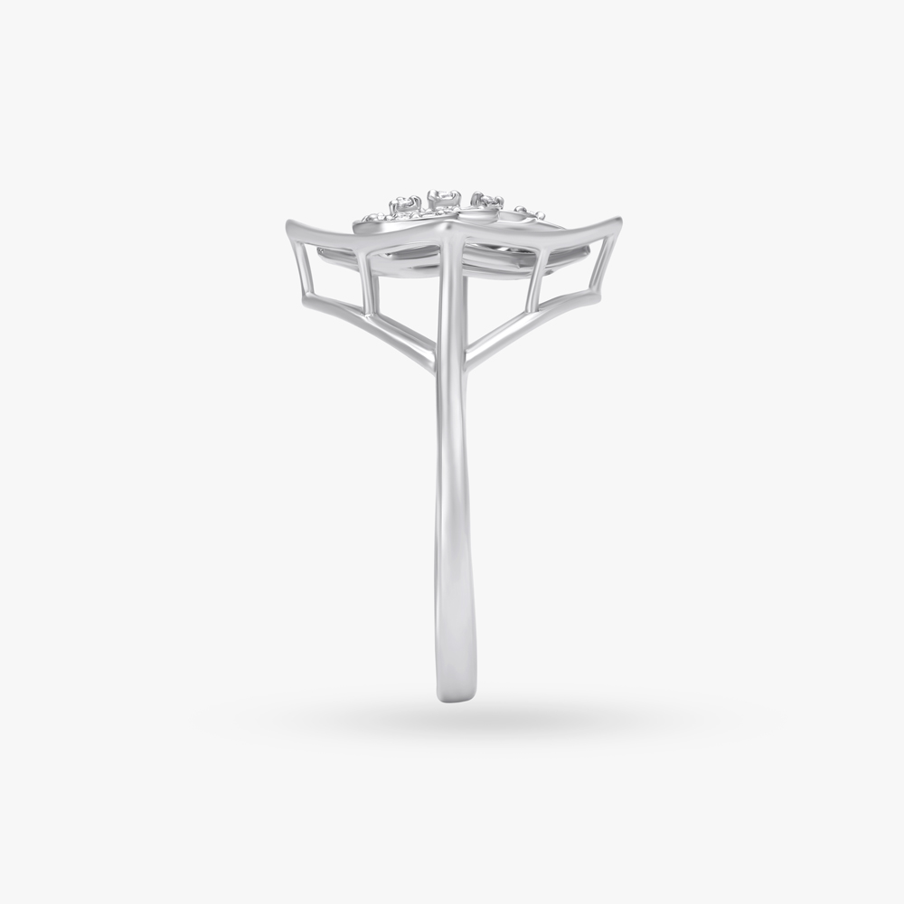 Brilliant Leaf Diamond Ring in Platinum,,hi-res image number null