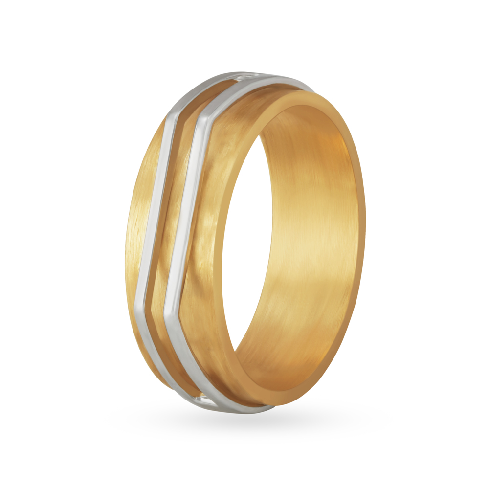 18 Karat White Gold Finger Ring
