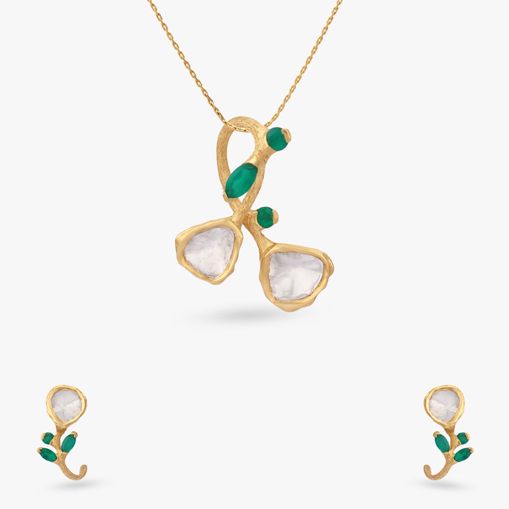 

Artisanal Elegance Gold Pendant and Earrings set