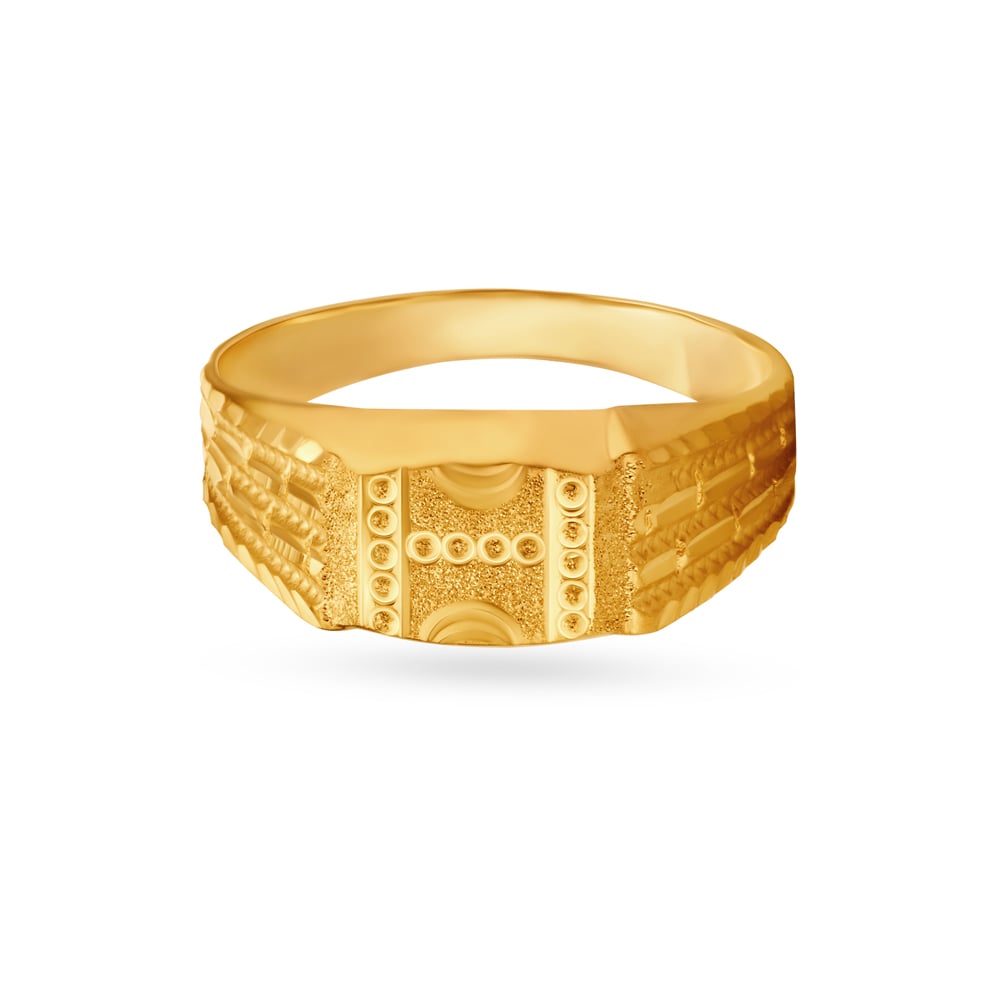 

Opulent Geometric Ring