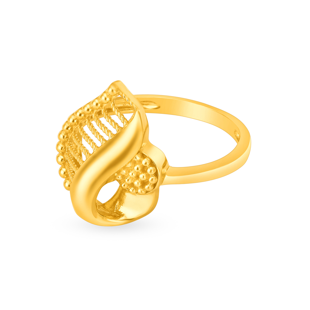 Sublime Yellow Gold Conch Finger Ring,,hi-res image number null