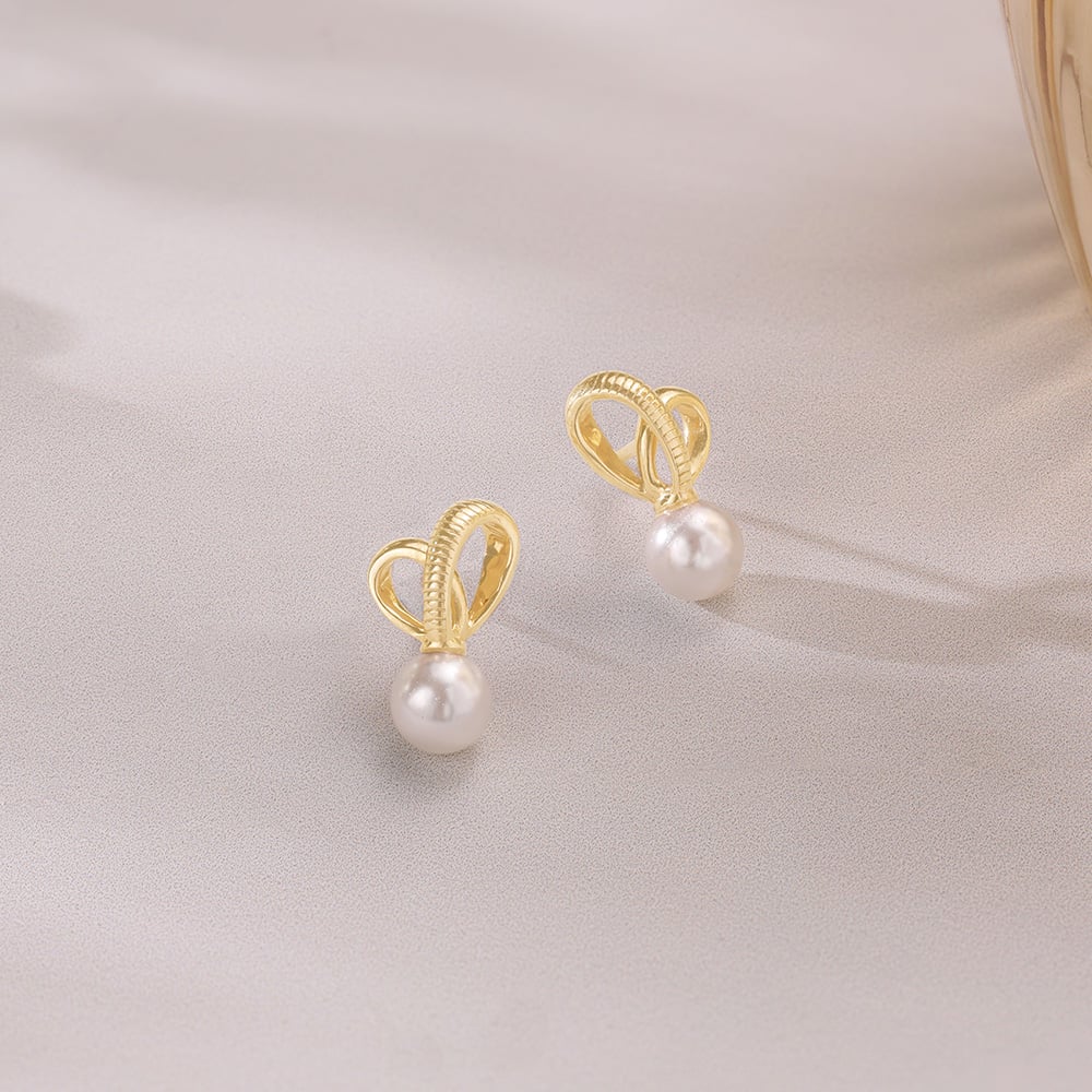 Ribbon Kiss Crystal White Earrings,,hi-res image number null