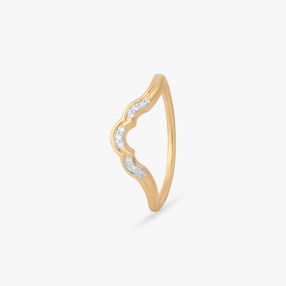 

Scalloped Curve Diamond Ring
