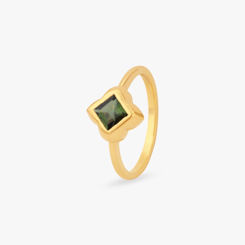 

Verdant Edge Gold Ring
