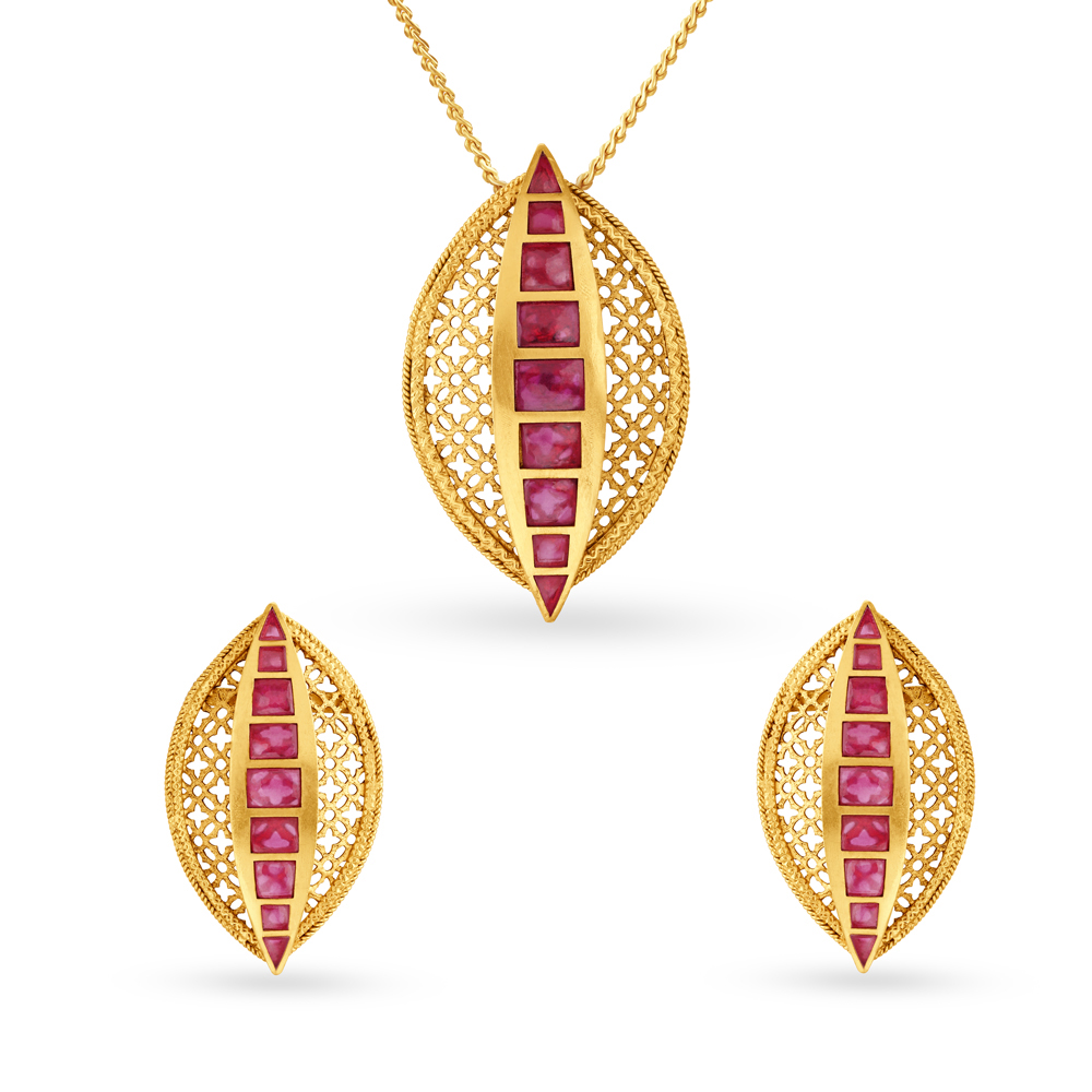 Radiant Mesh Pendant and Earrings Set