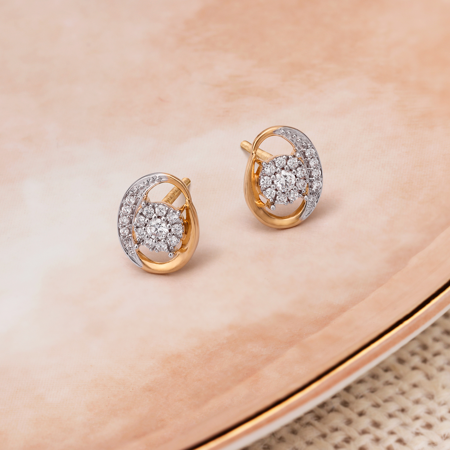 Resplendent Contemporary Gold And Diamond Stud Earrings Resplendent Contemporary Gold And Diamond Stud Earrings