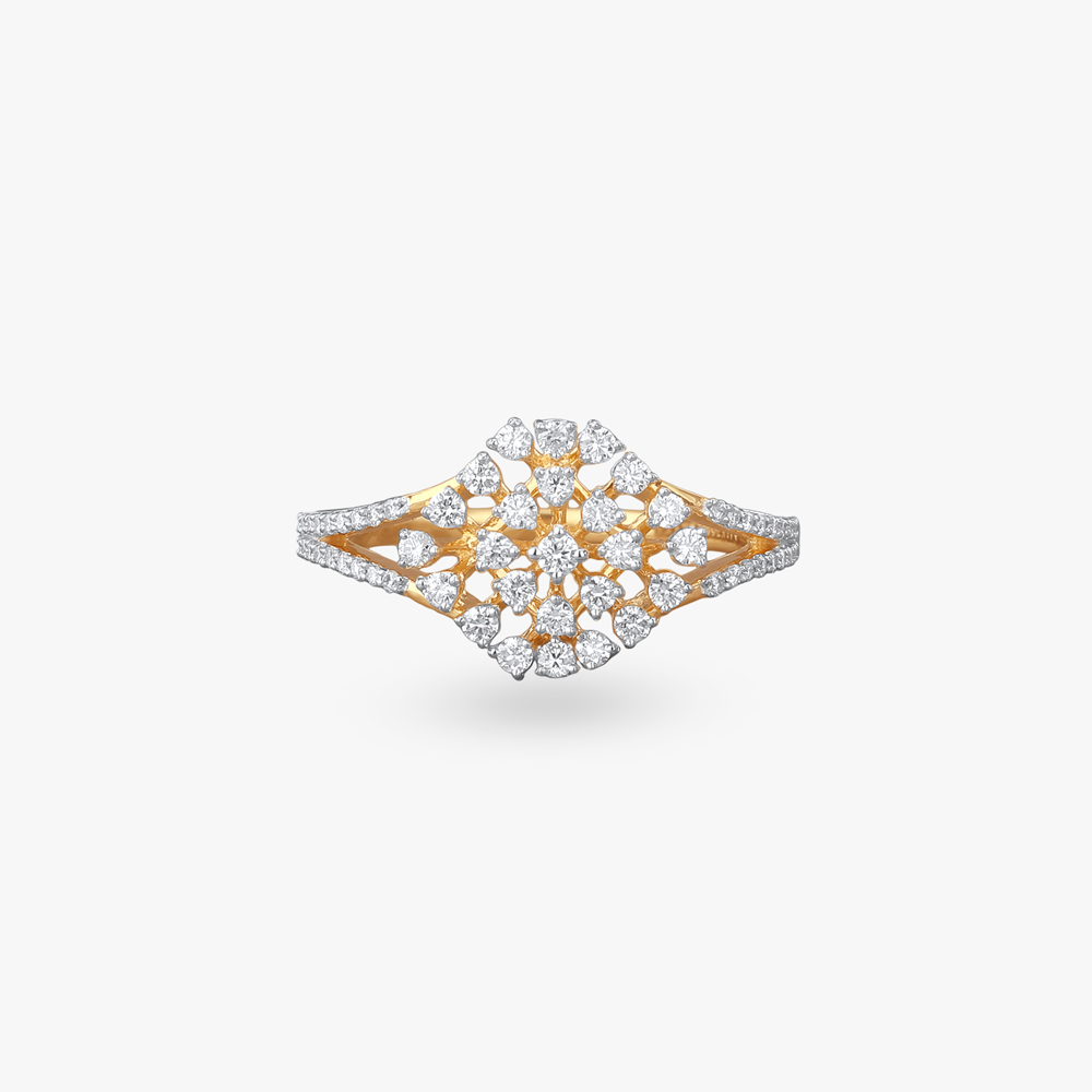 

Shimmering Star Diamond Ring