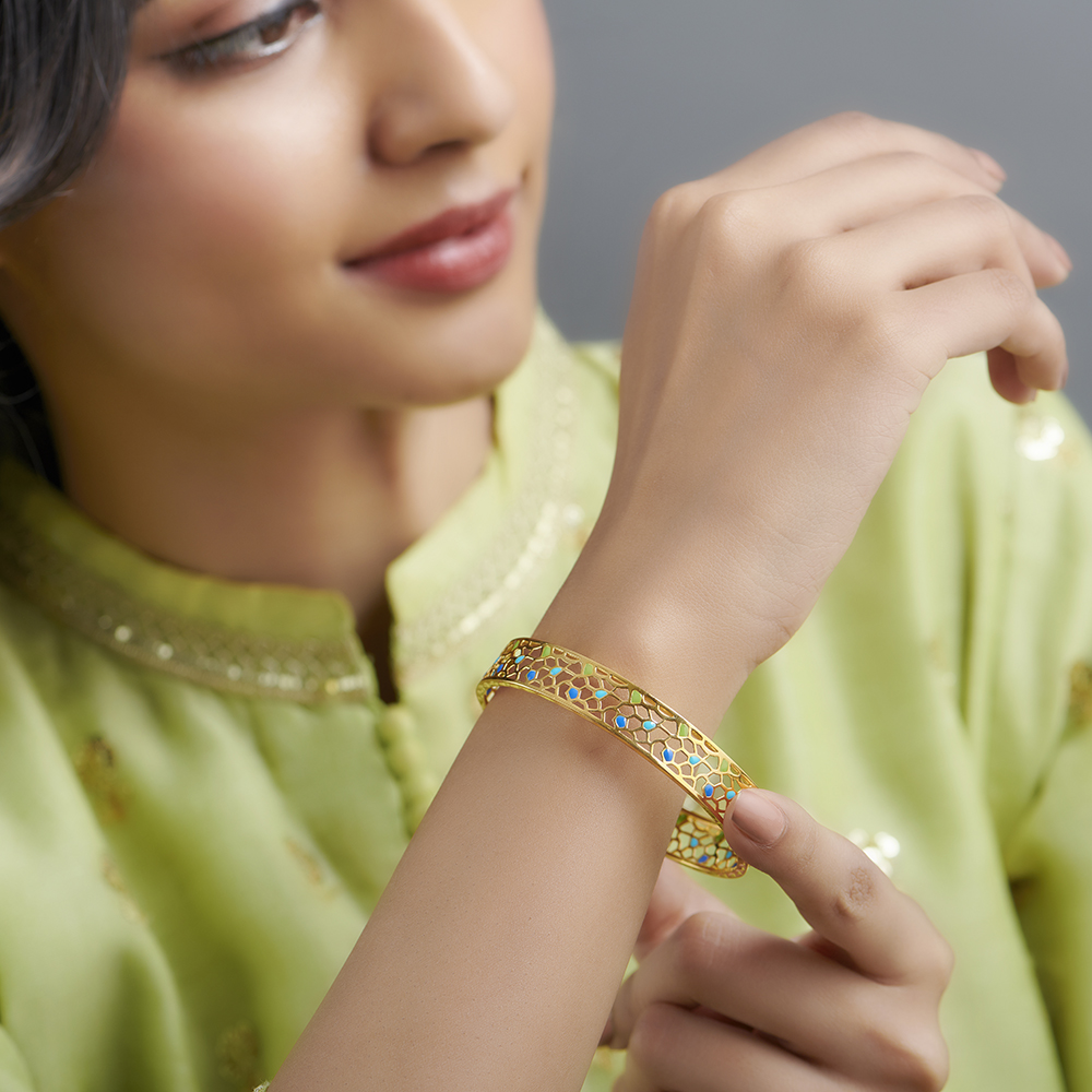 Fashionable Mesh Bangle,,hi-res image number null