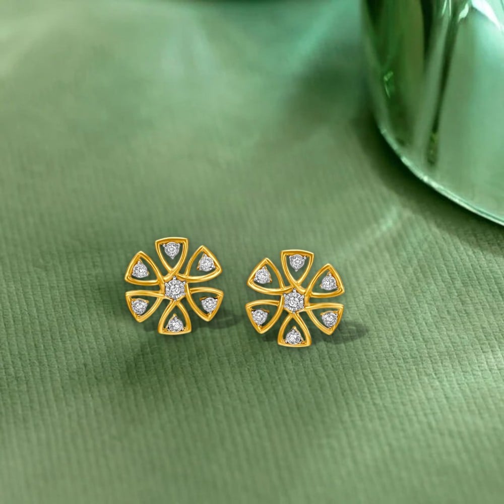 

Classy 18 Karat Yellow and White Gold And Diamond Flower Stud Earrings
