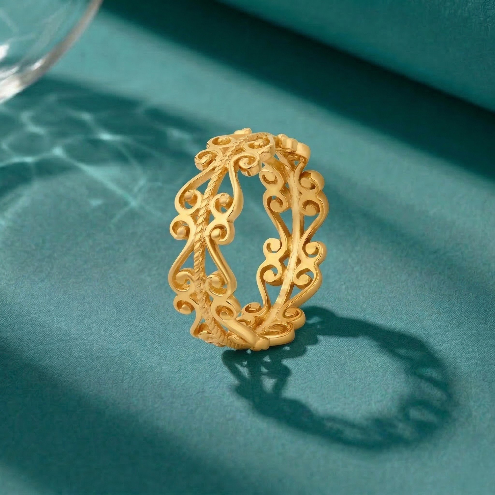 

Ornamental Filigree Gold Ring