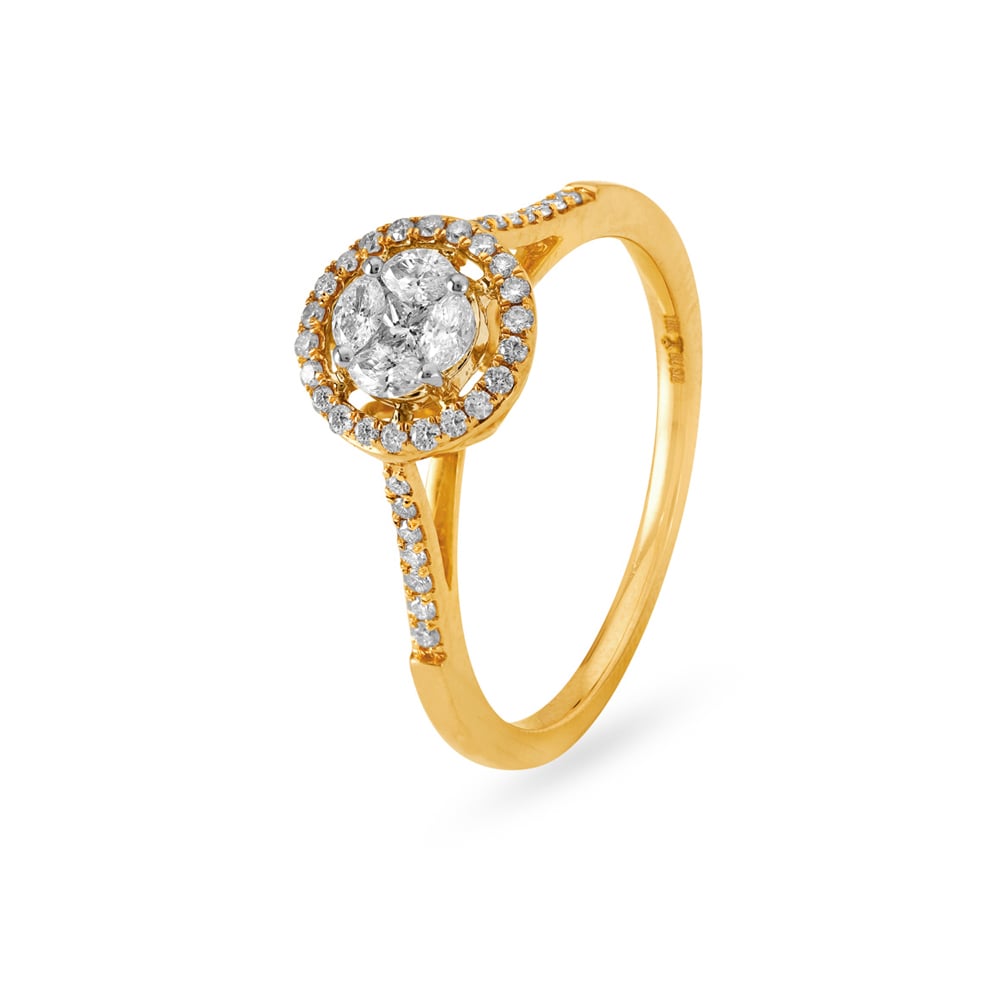 

Crowned Diamond Finger Ring