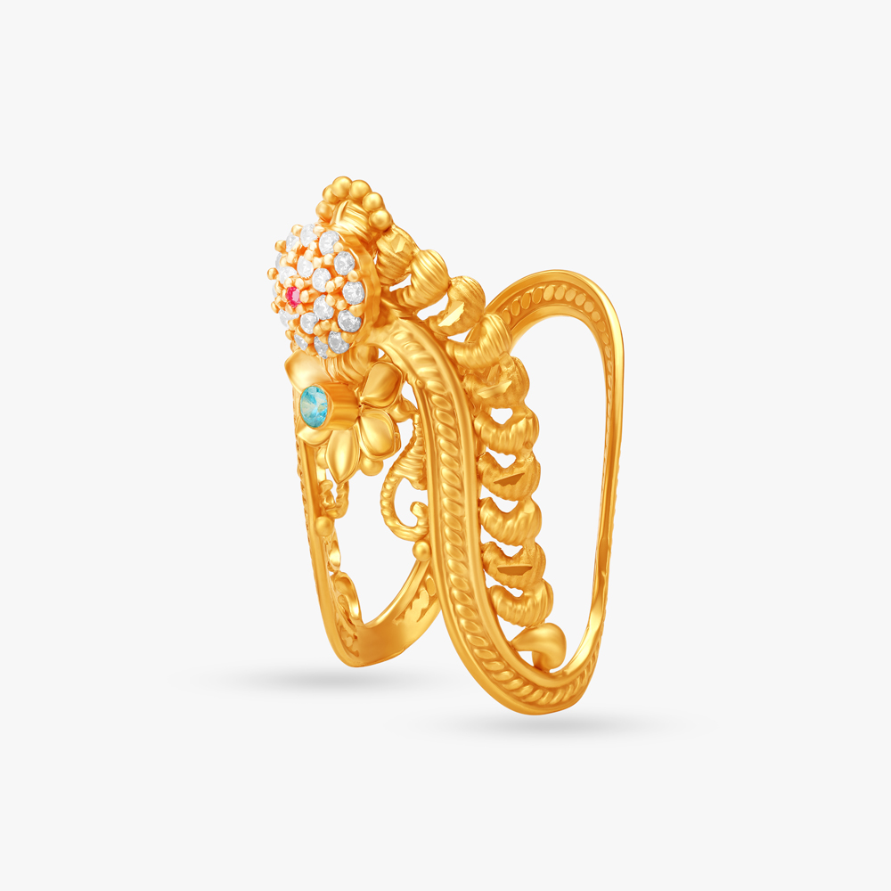 Luxurious Gold Finger Ring,,hi-res image number null