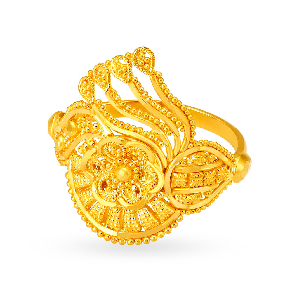 Unique Gold Finger Ring with a carved pattern,,hi-res image number null