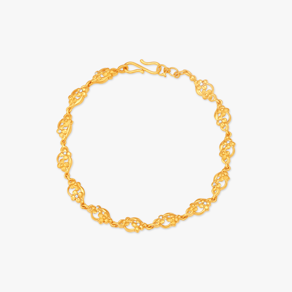 Stylish Floral Bracelet