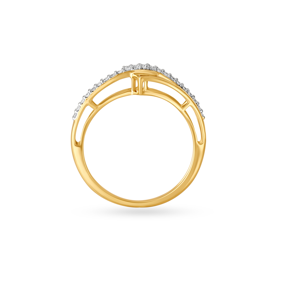 Wonderful Traditional Diamond Ring,,hi-res image number null