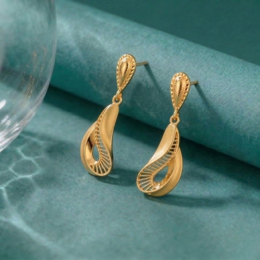 

Radiant Flow Gold Drop Earrings
