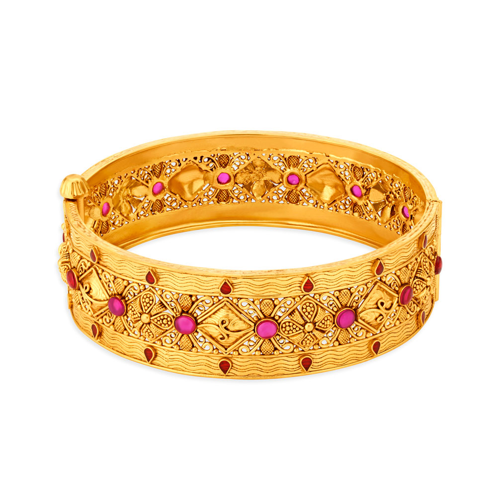Ravishing Floral Jali Work Gold Bangle